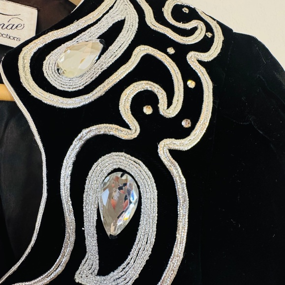 Vintage Farinae Collections Velvet Embroidered & Rhinestone Evening Jacket - Picture 13 of 13